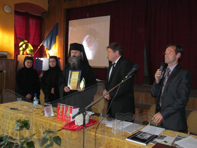 Parintele Jutinian-Cetatean de onoare